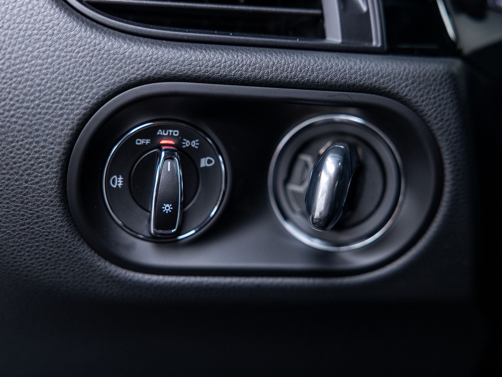 2026 Porsche Macan T