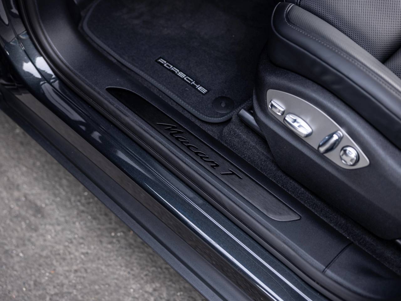 2026 Porsche Macan T