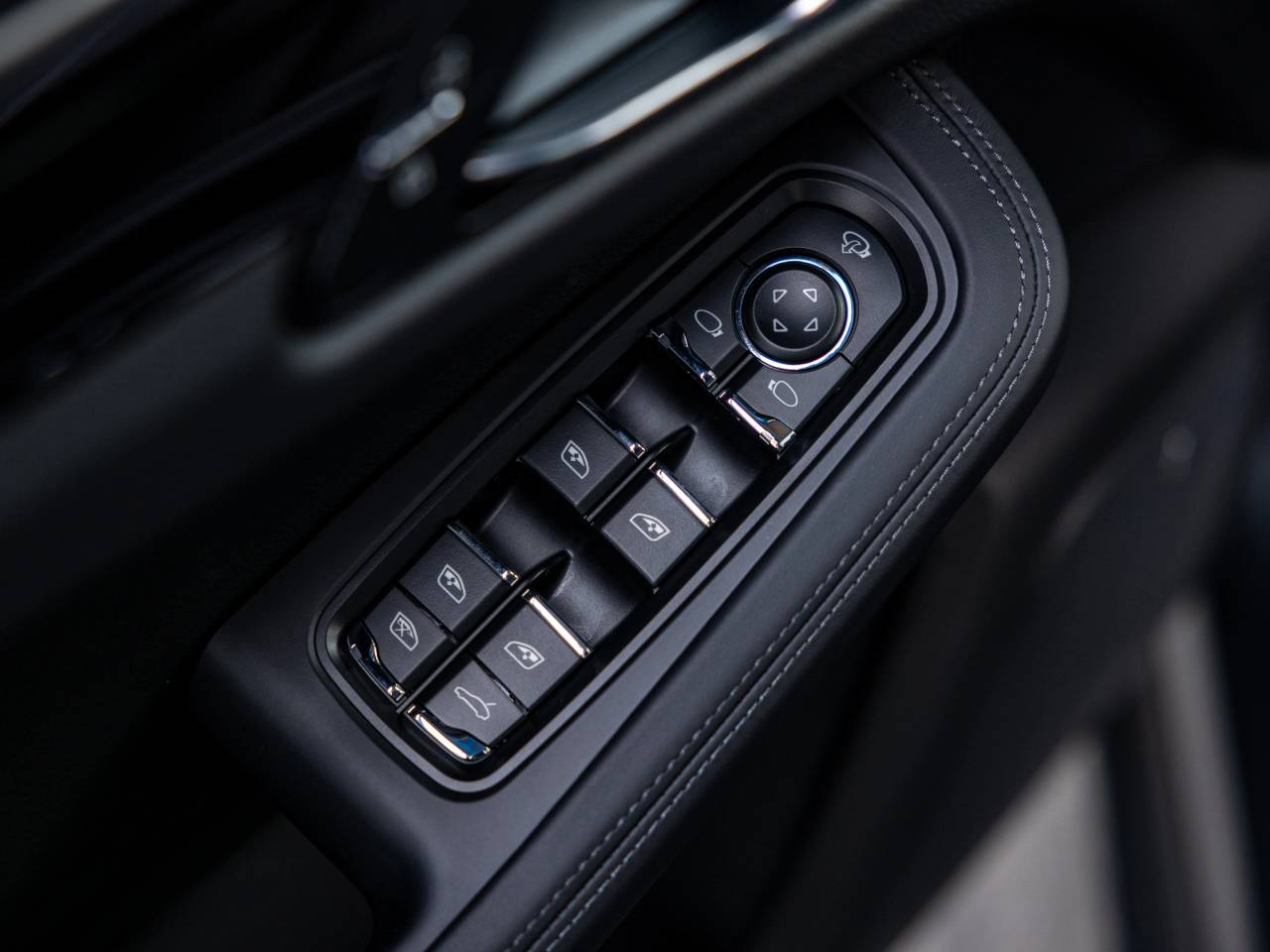 2026 Porsche Macan T