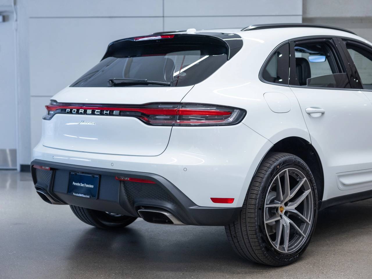 2026 Porsche Macan Base