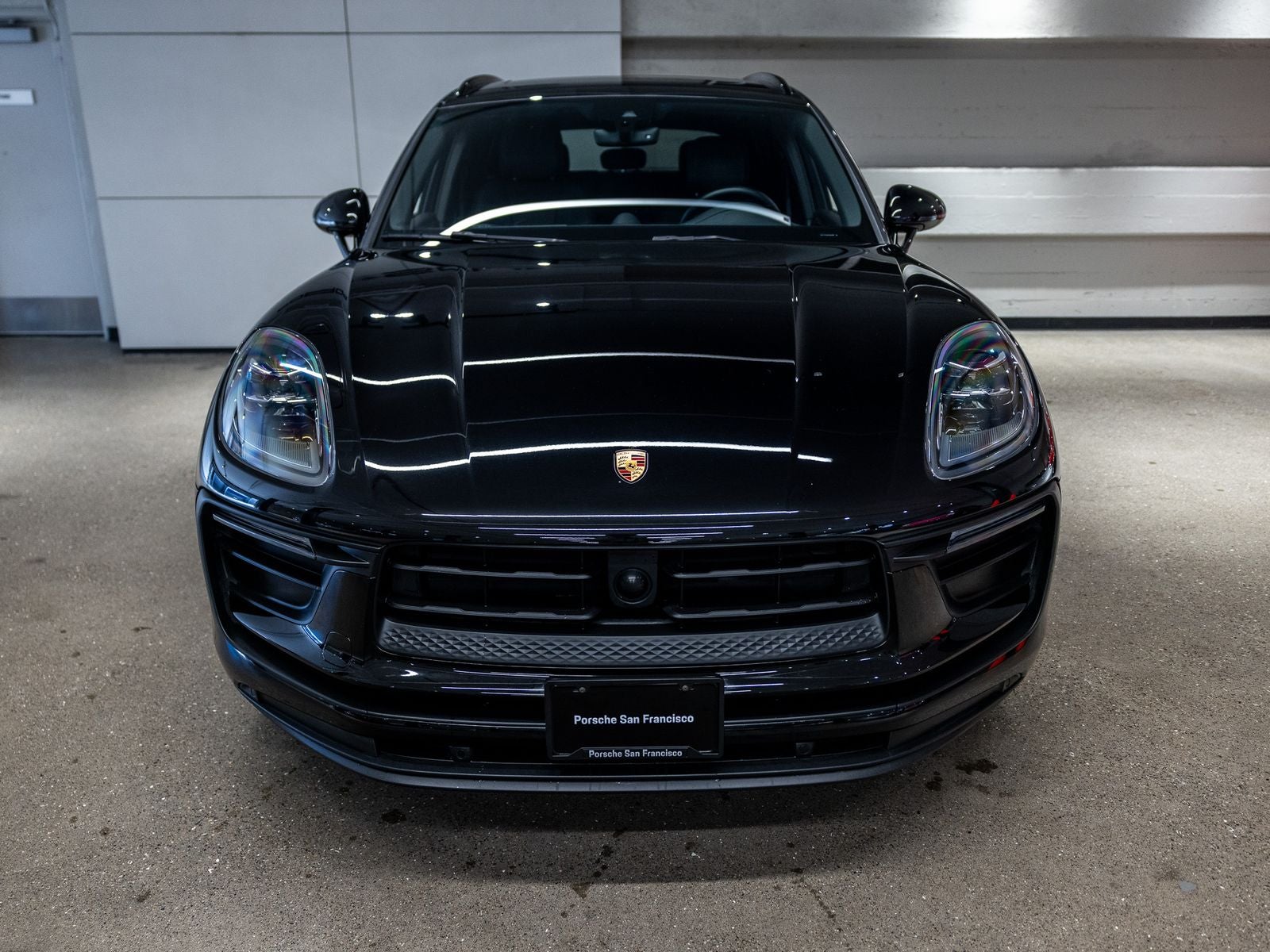 2023 Porsche Macan Base