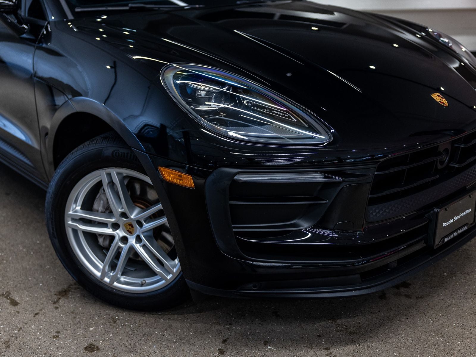 2023 Porsche Macan Base