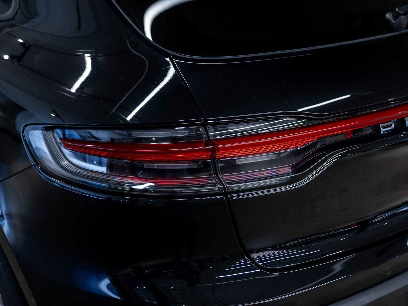 2023 Porsche Macan Base
