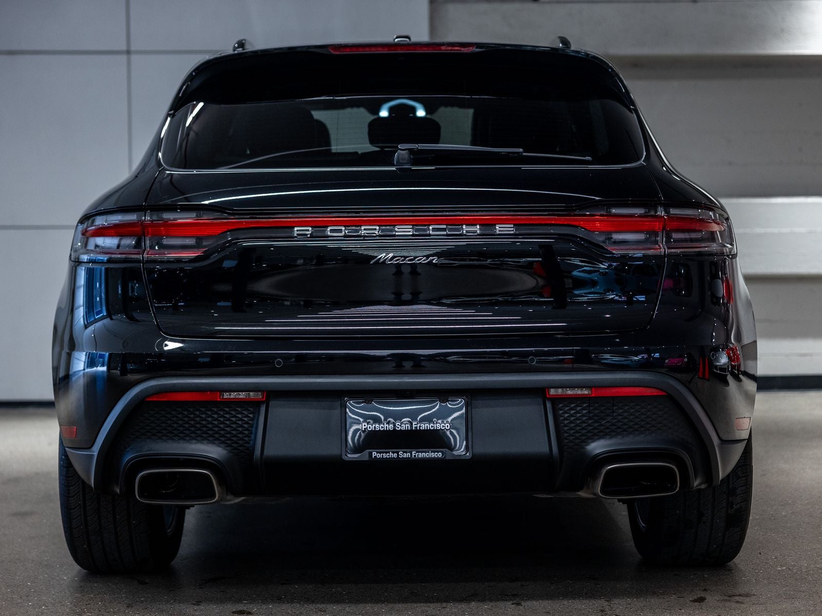 2023 Porsche Macan Base