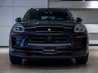 2023 Porsche Macan Base