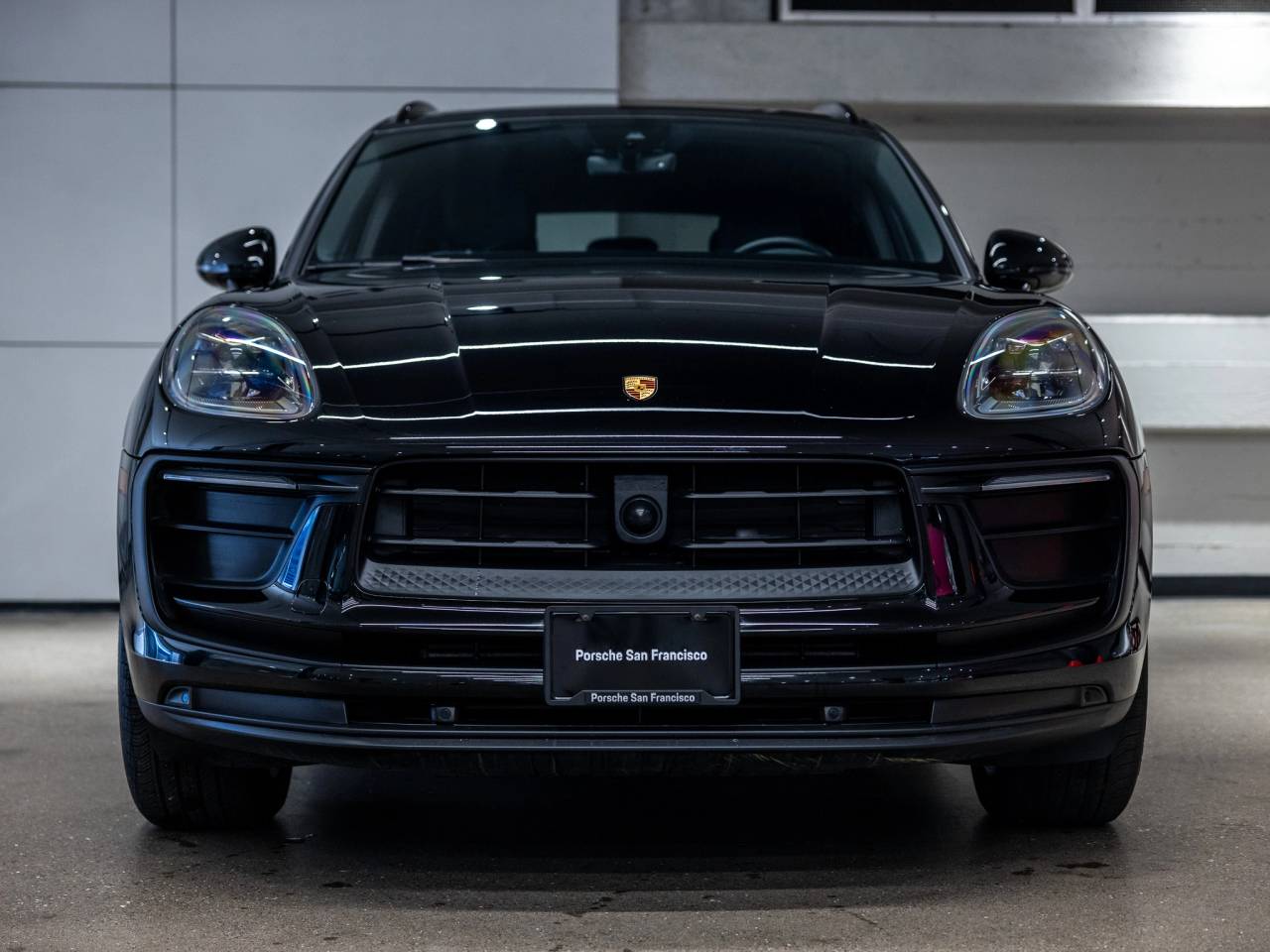 2023 Porsche Macan Base
