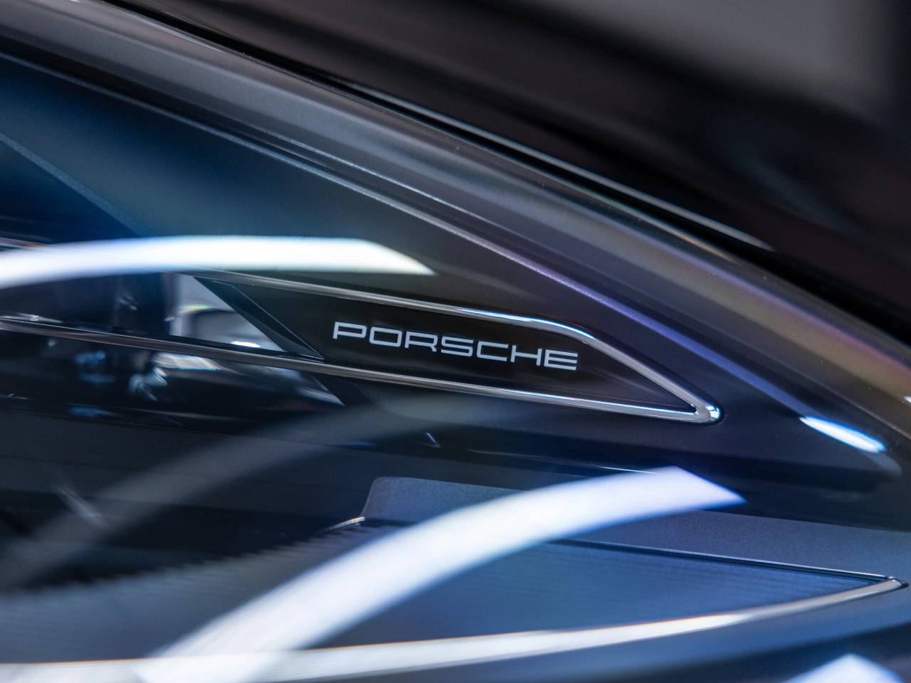 2023 Porsche Macan Base