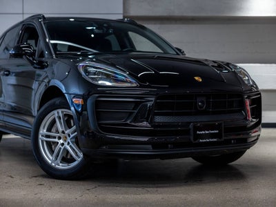2023 Porsche Macan Base
