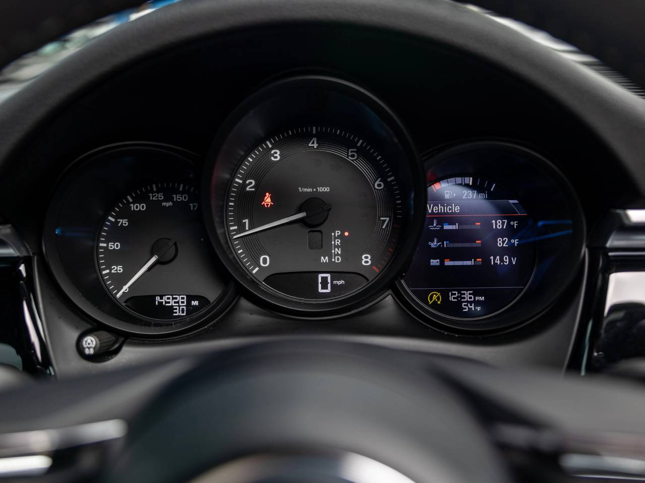 2023 Porsche Macan Base