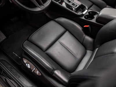 2023 Porsche Macan Base