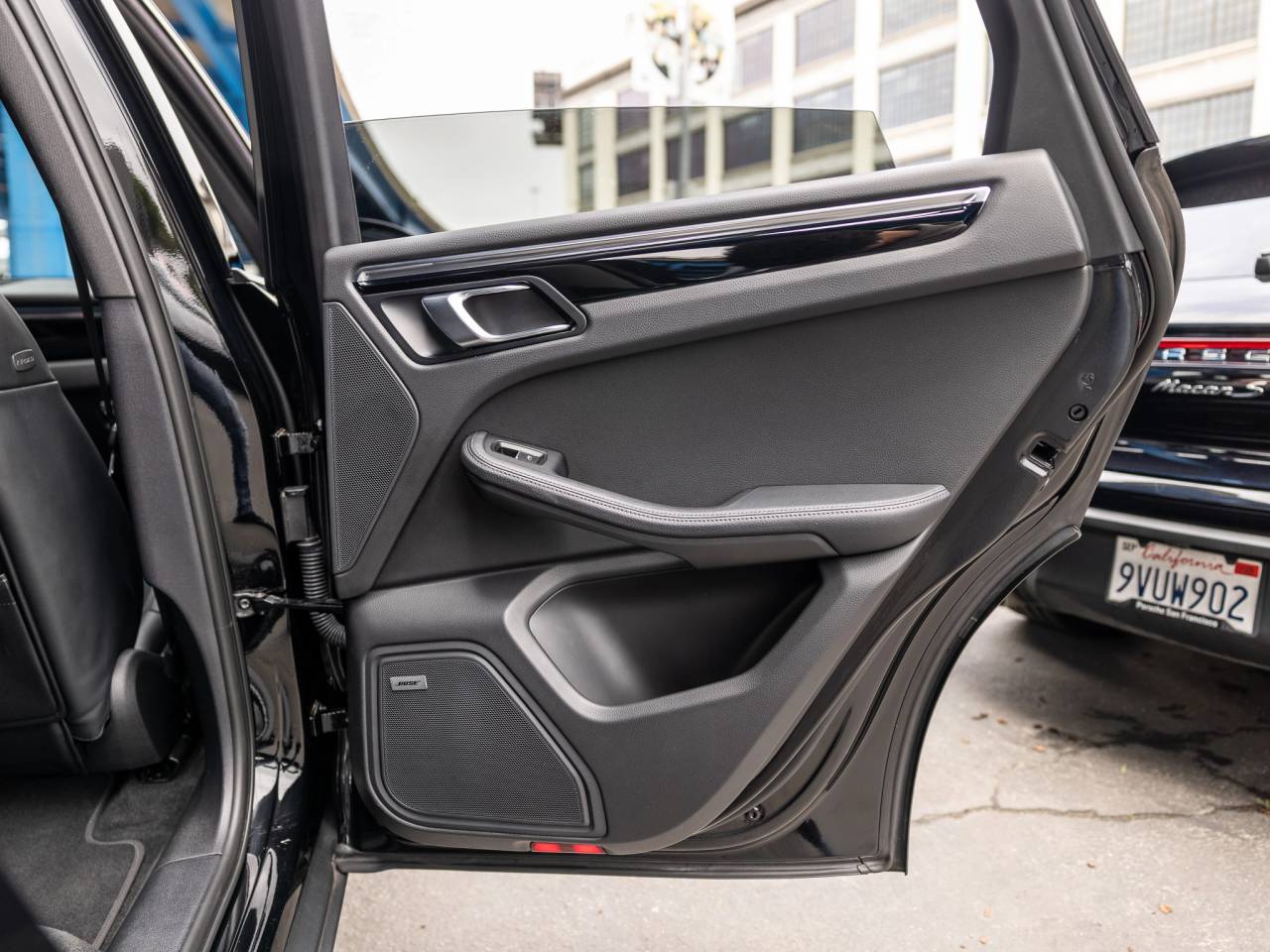 2023 Porsche Macan Base