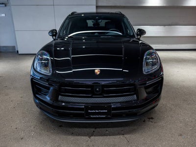 2023 Porsche Macan Base
