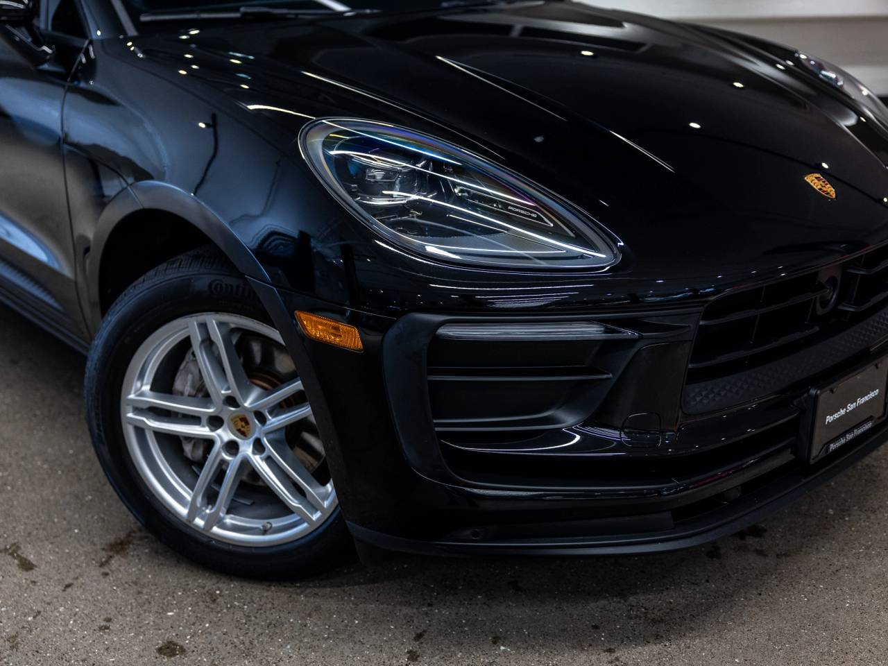 2023 Porsche Macan Base