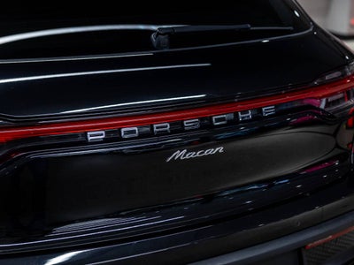 2023 Porsche Macan Base