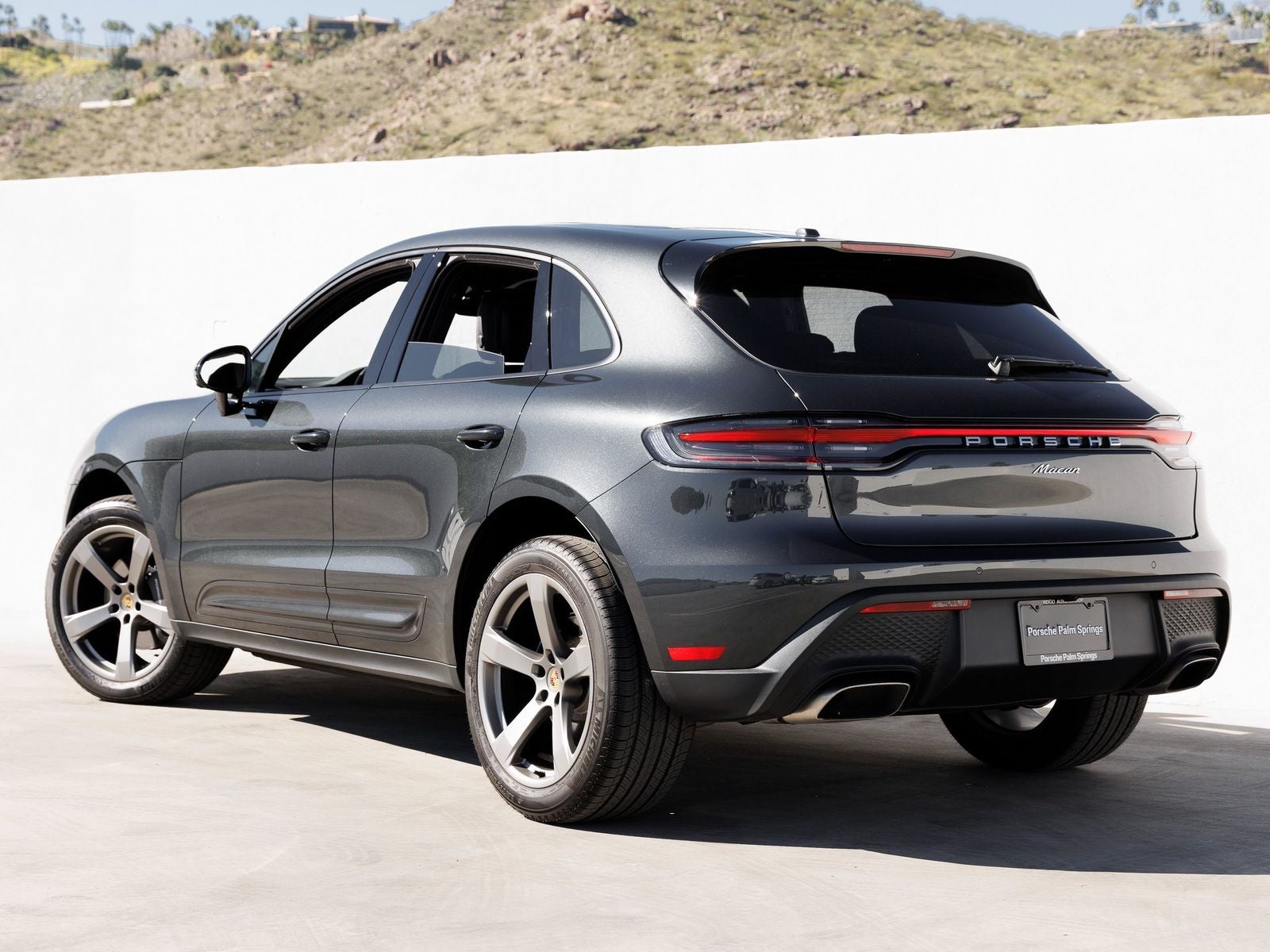 2025 Porsche Macan Base