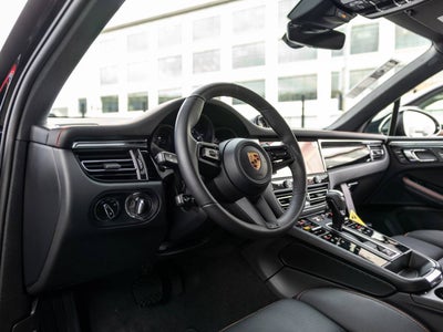 2026 Porsche Macan Macan