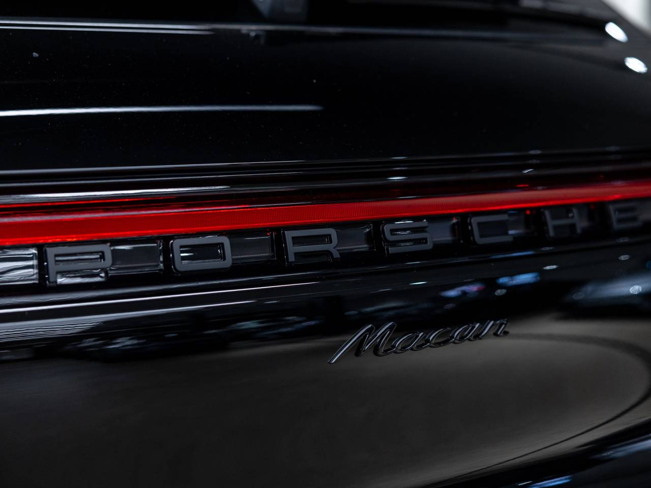 2026 Porsche Macan Macan