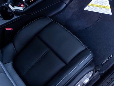 2026 Porsche Macan T