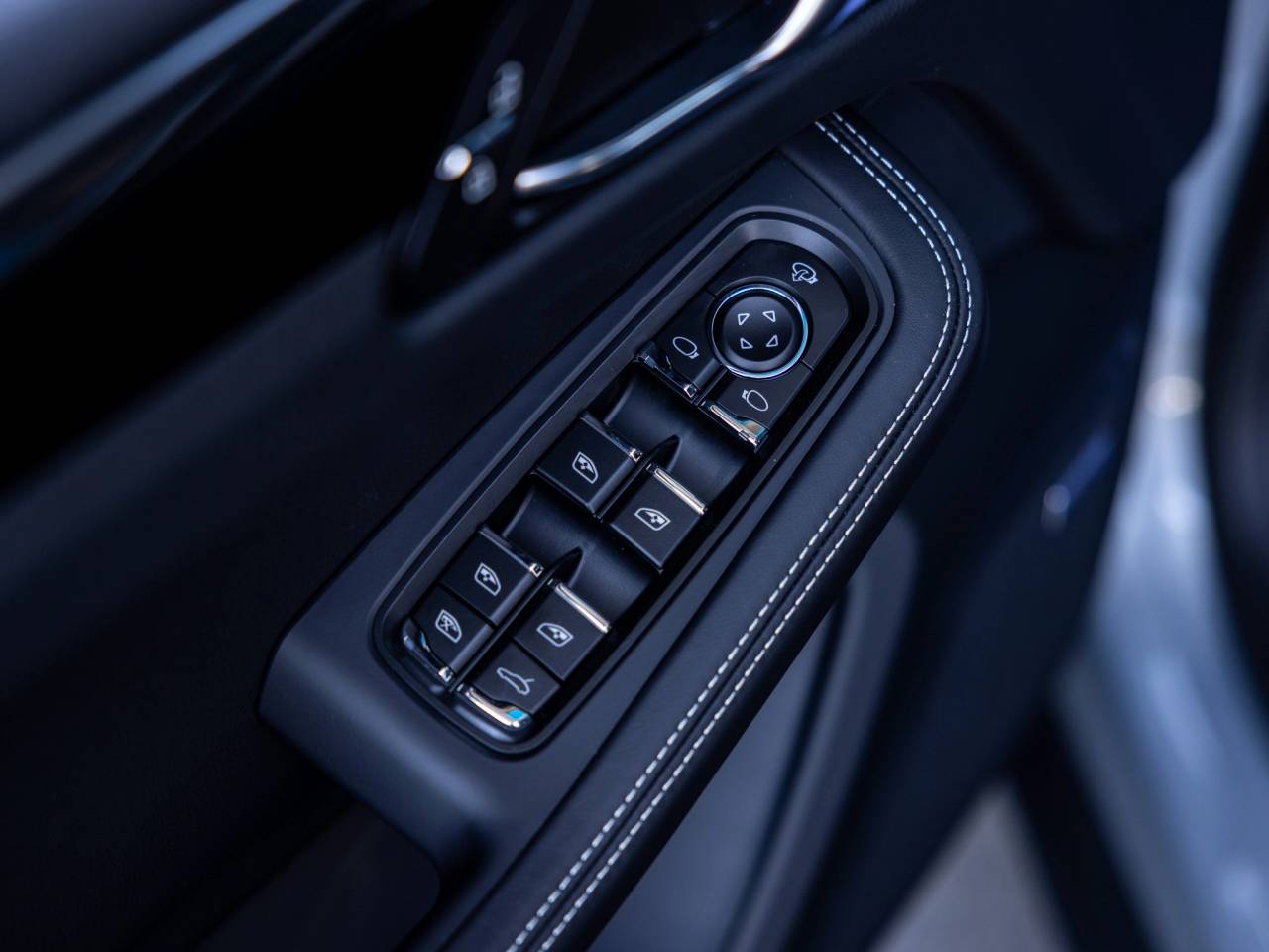 2026 Porsche Macan T