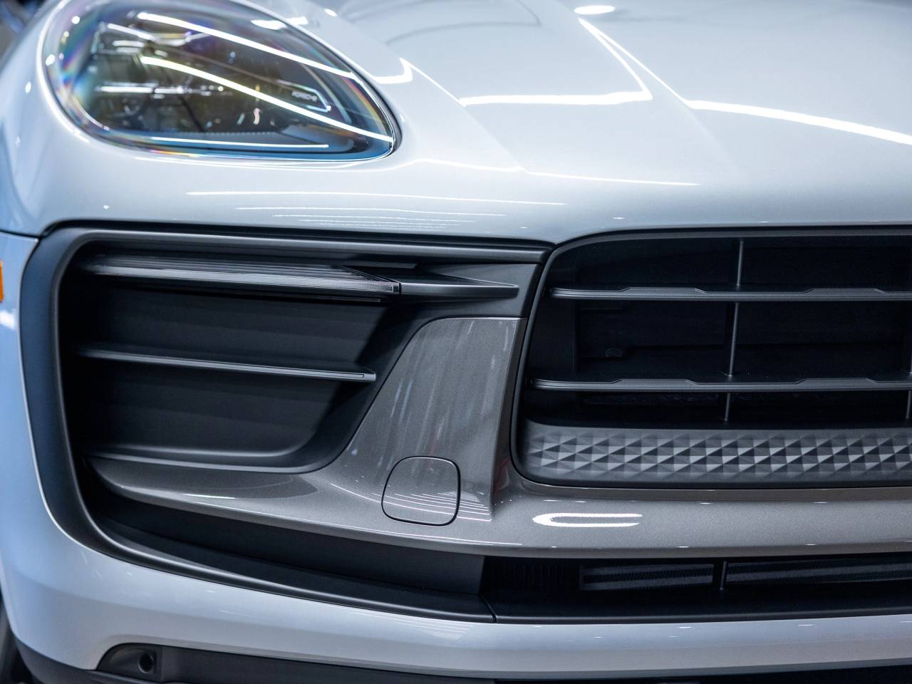 2026 Porsche Macan T