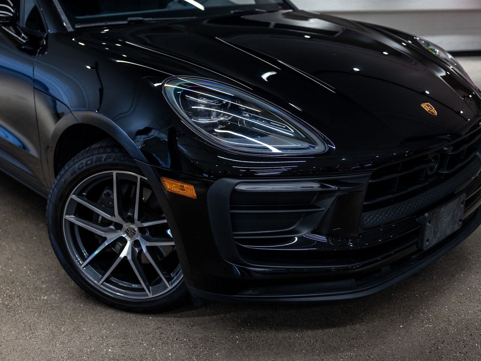 2024 Porsche Macan Base