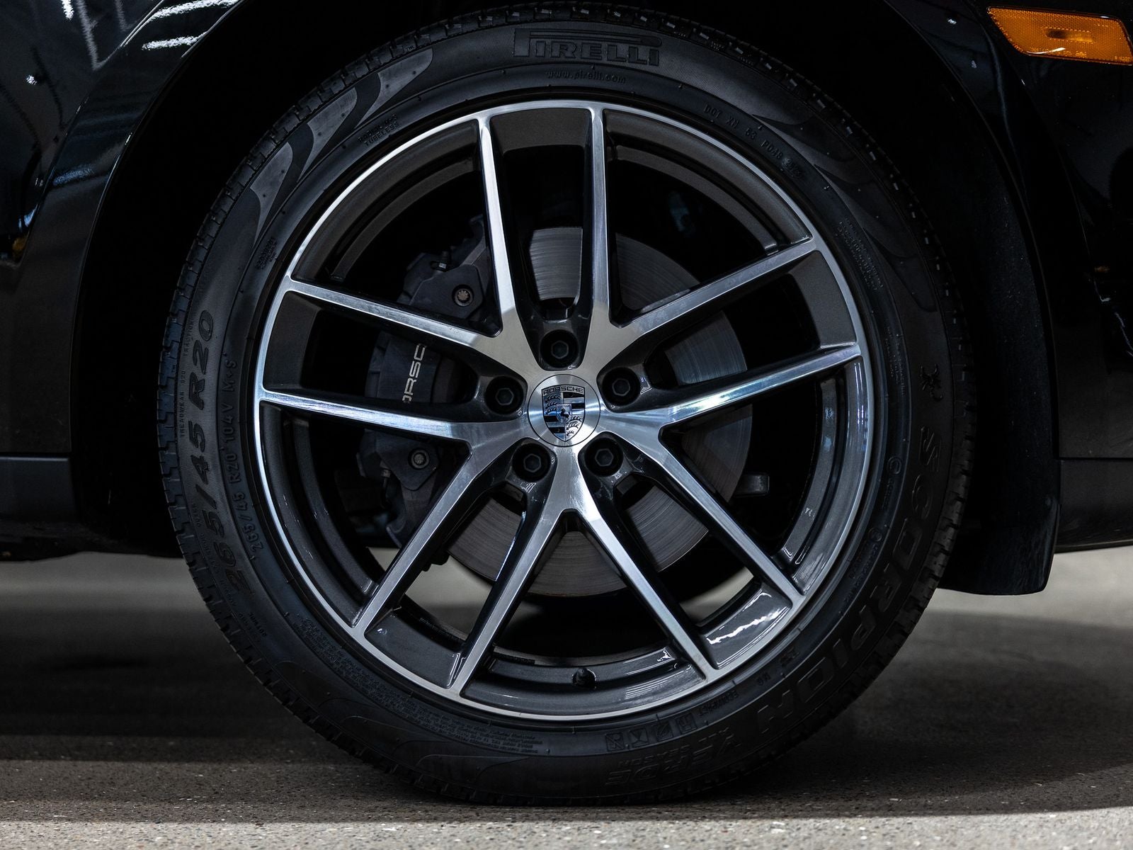 2024 Porsche Macan Base