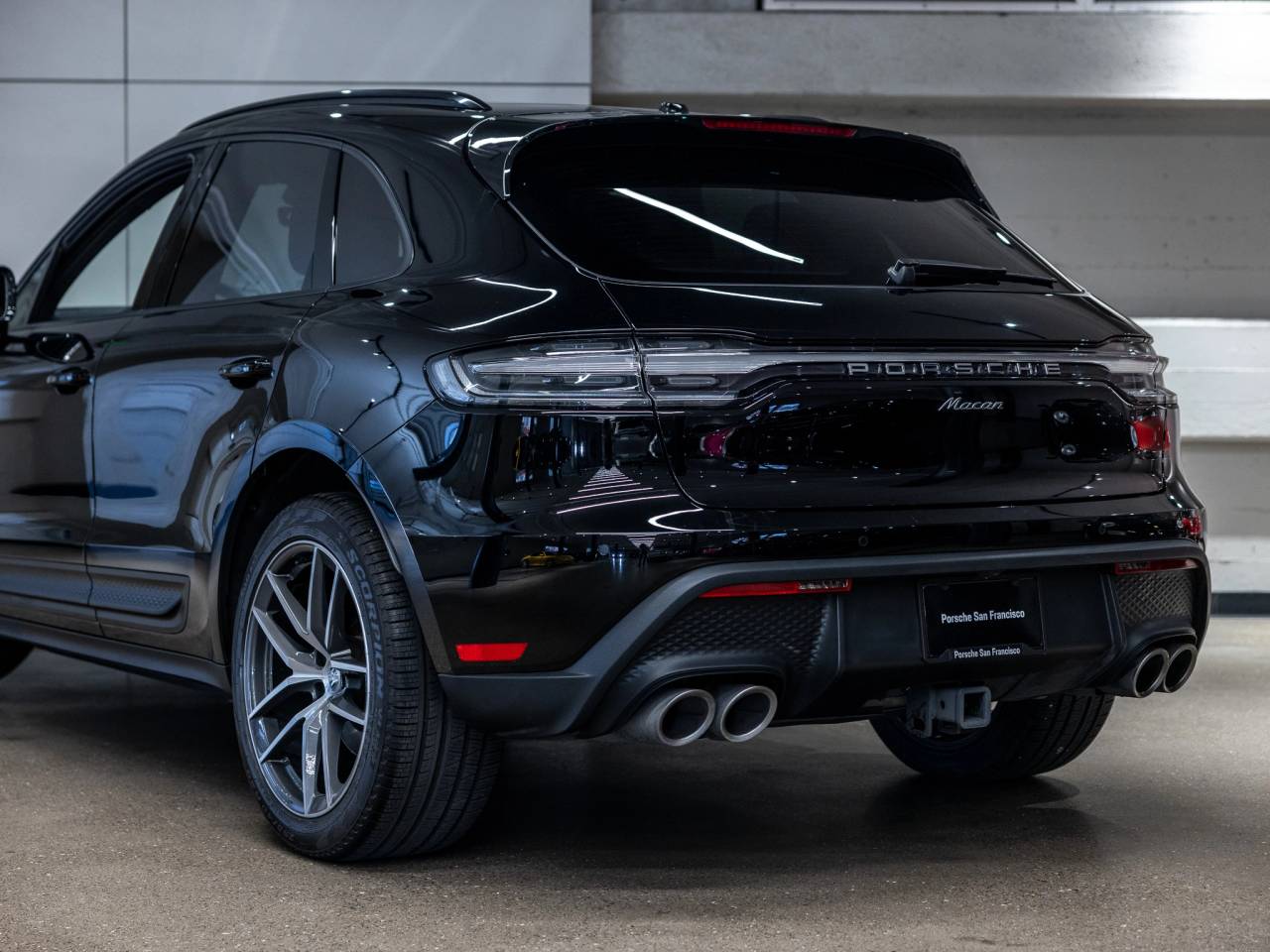 2024 Porsche Macan Base