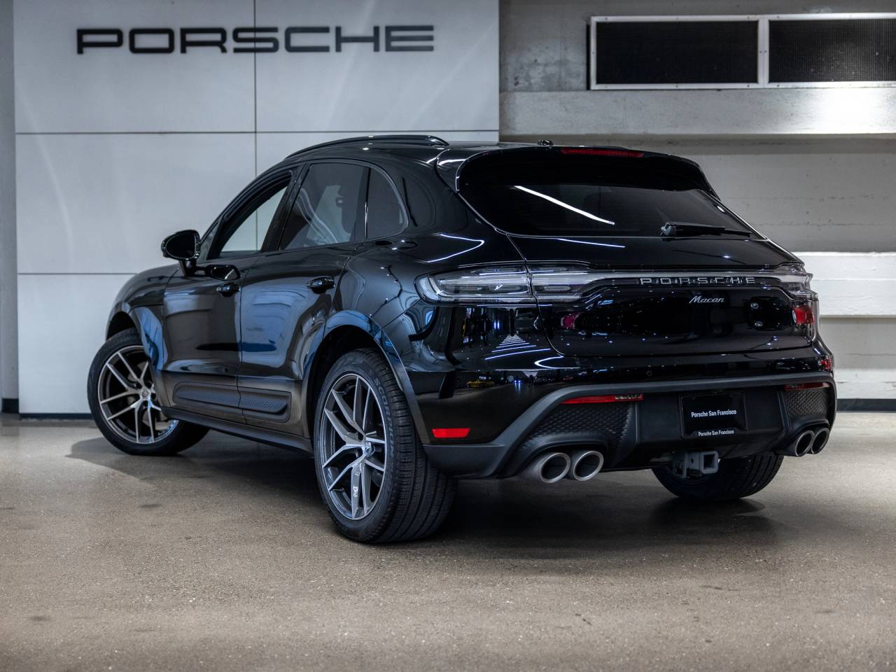 2024 Porsche Macan Base