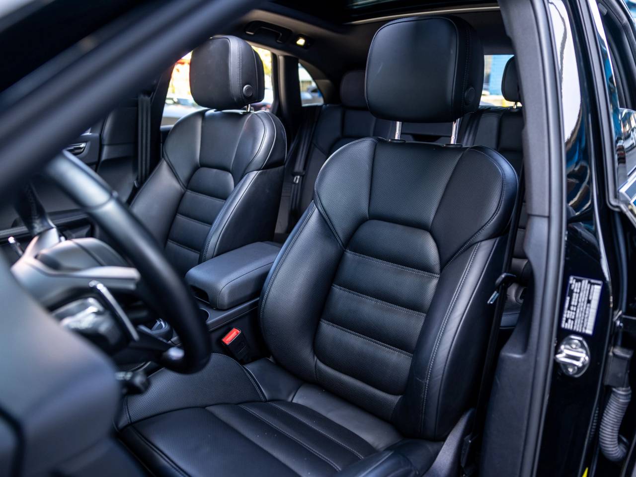 2024 Porsche Macan Base