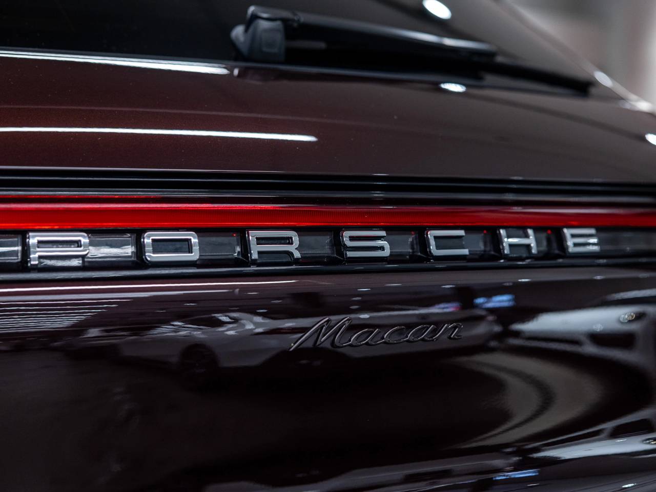 2024 Porsche Macan Base