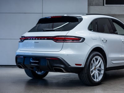 2025 Porsche Macan Base