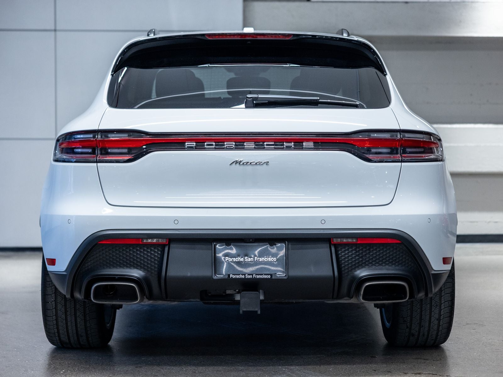 2025 Porsche Macan Base