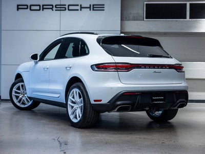2025 Porsche Macan Base