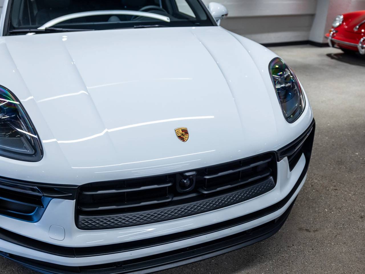 2025 Porsche Macan Base