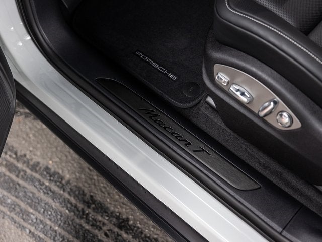 2026 Porsche Macan Macan T