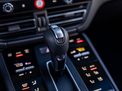 2026 Porsche Macan Macan