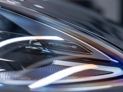 2026 Porsche Macan Macan