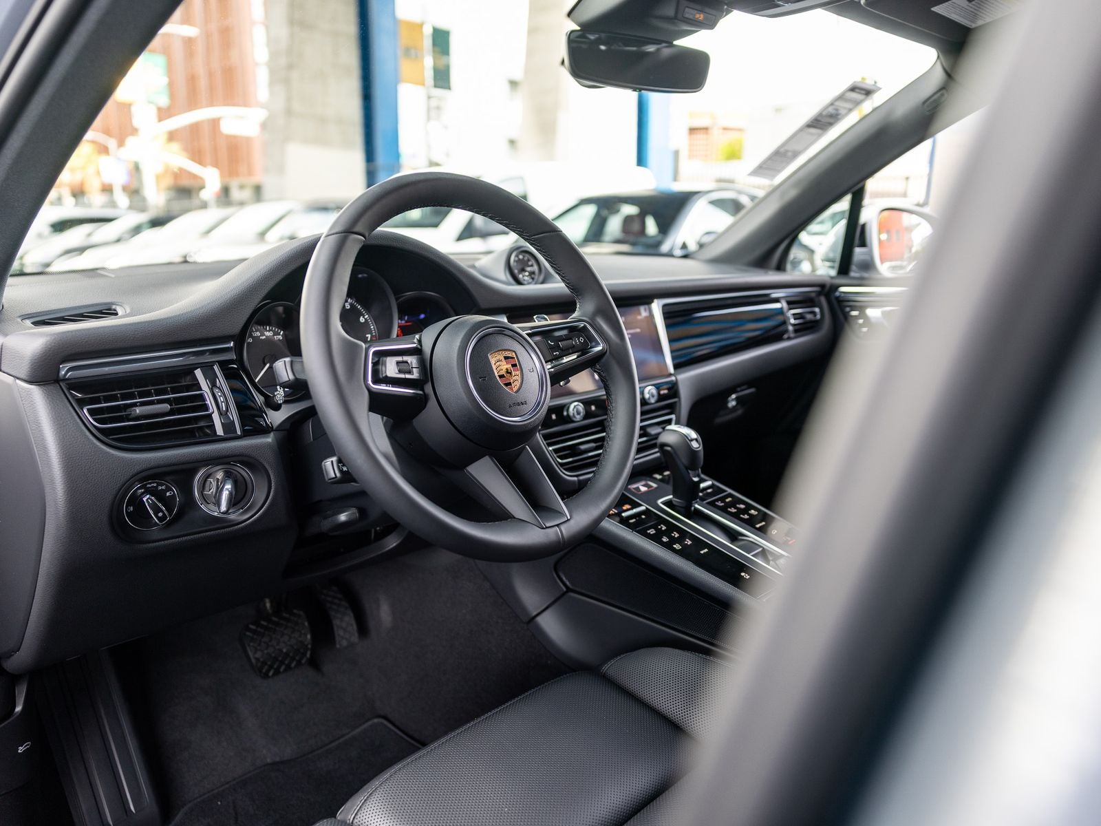 2026 Porsche Macan Base