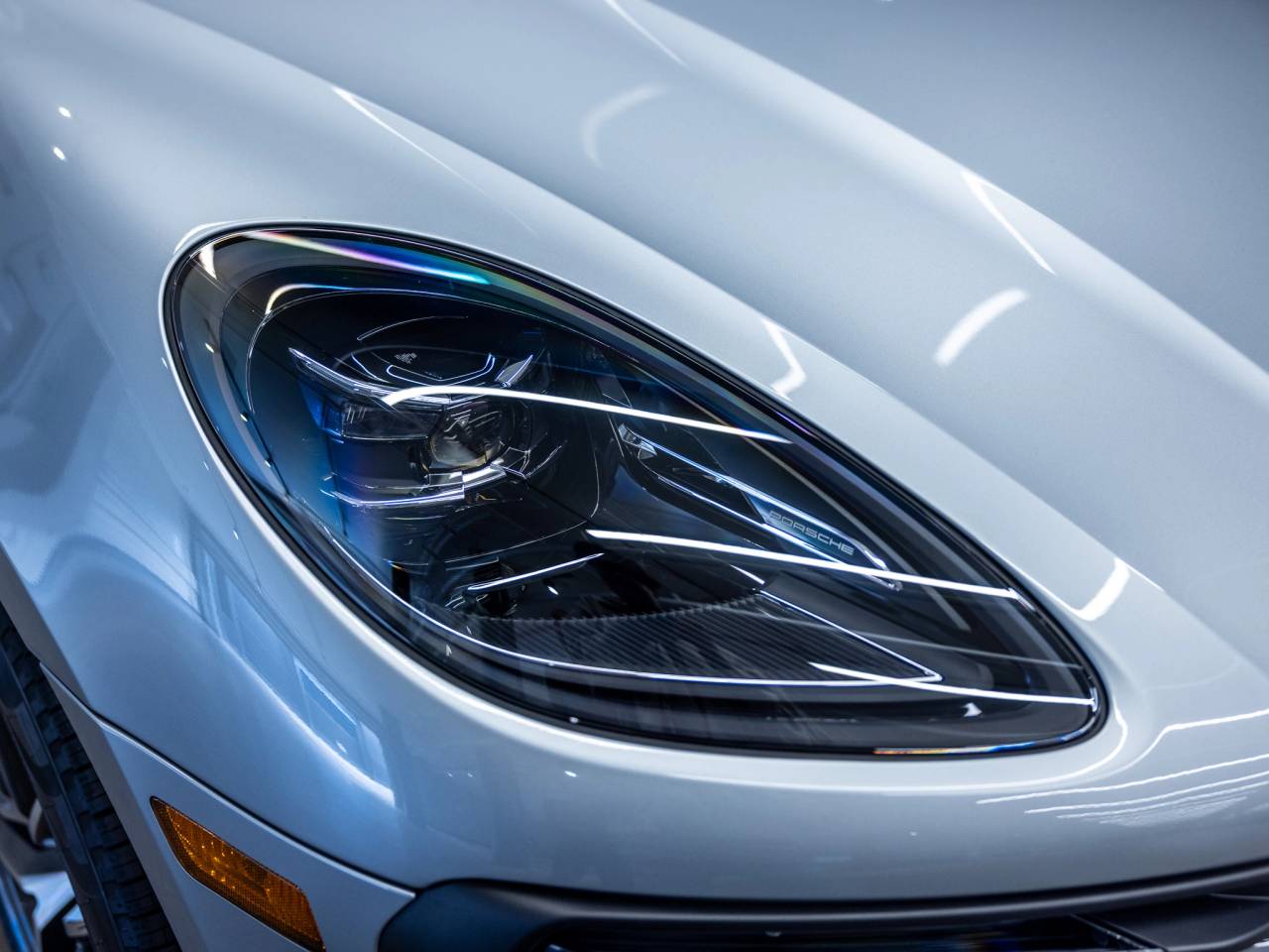 2026 Porsche Macan Base