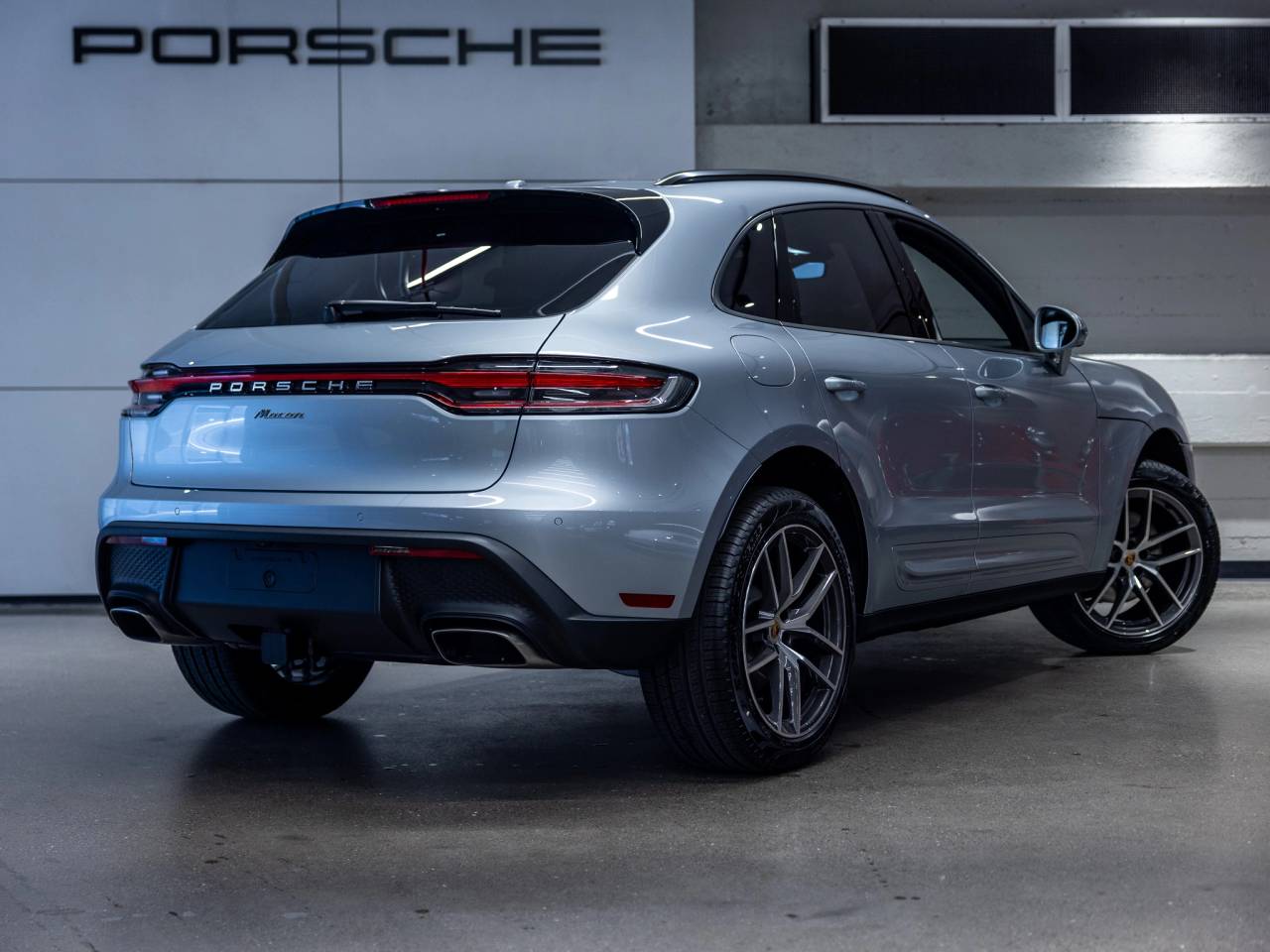 2026 Porsche Macan Base