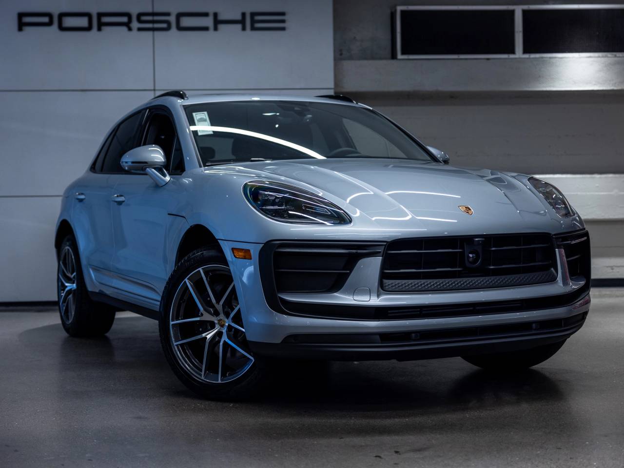 2026 Porsche Macan Base