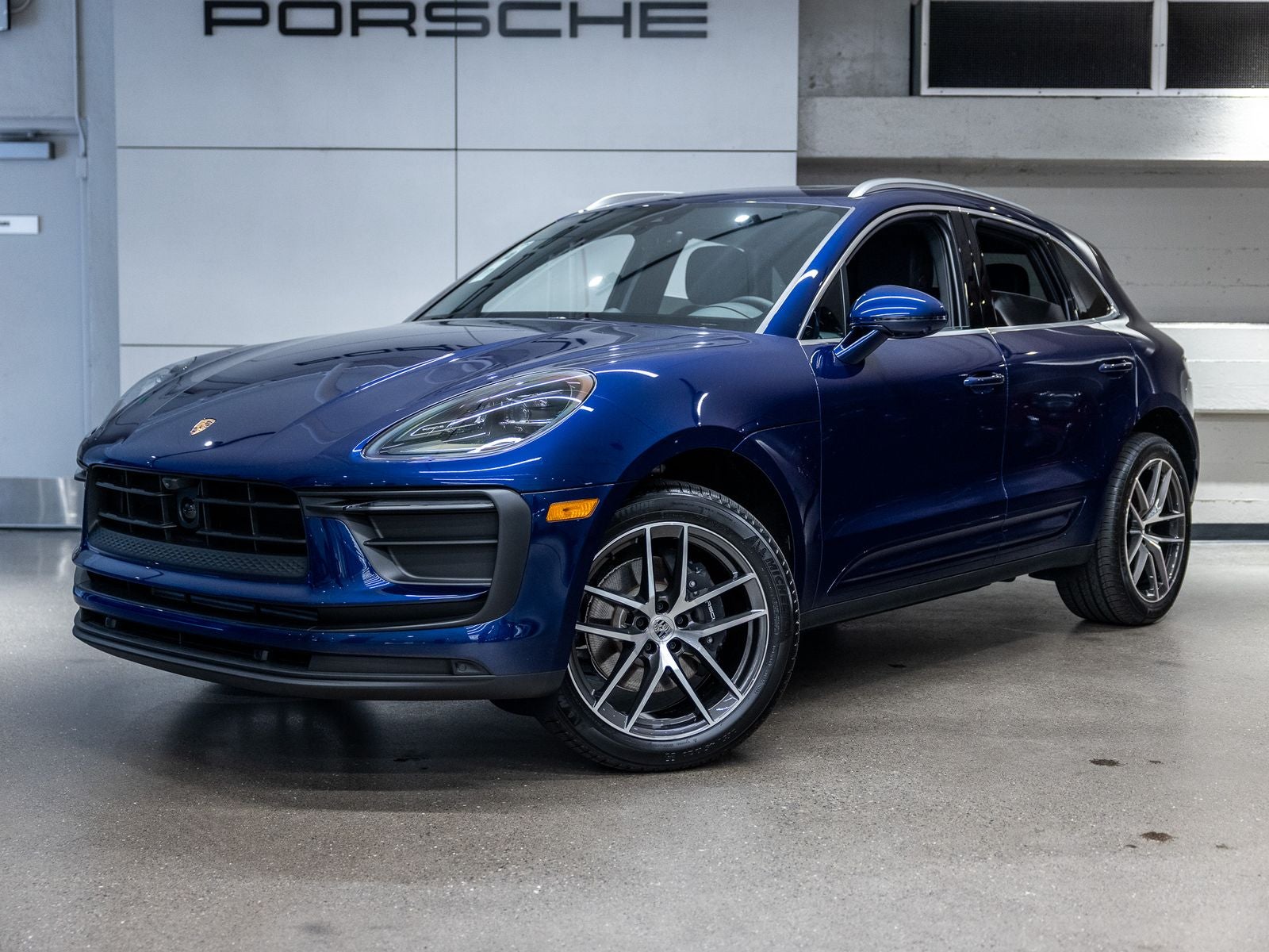 2026 Porsche Macan Base