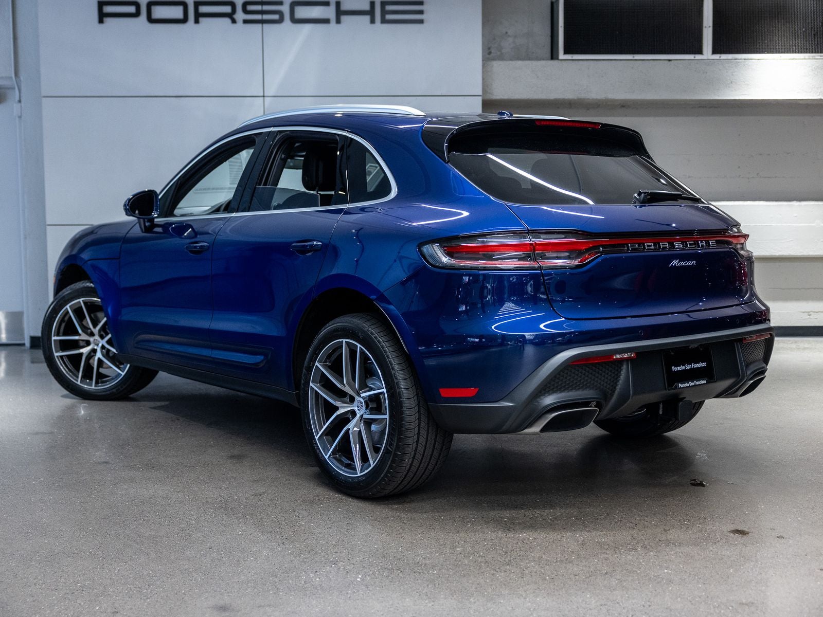 2026 Porsche Macan Base