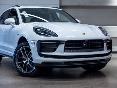 2026 Porsche Macan Base
