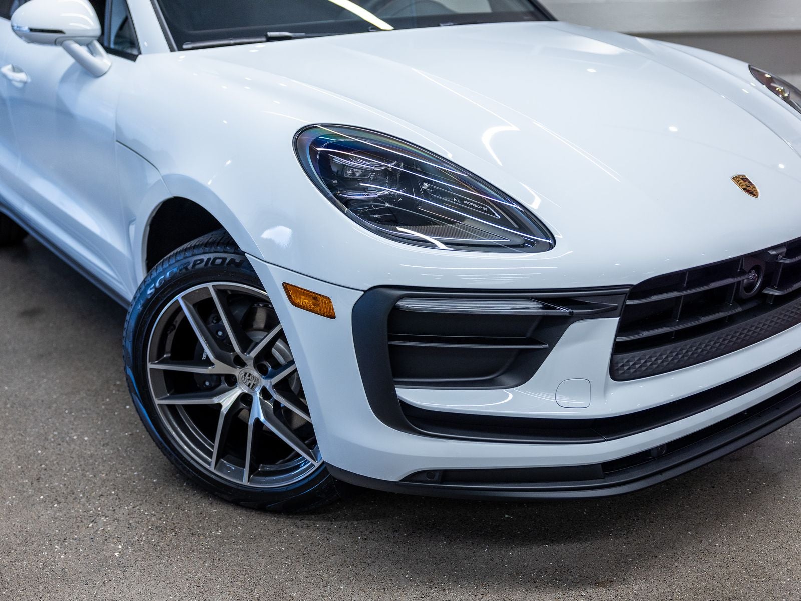 2026 Porsche Macan Base