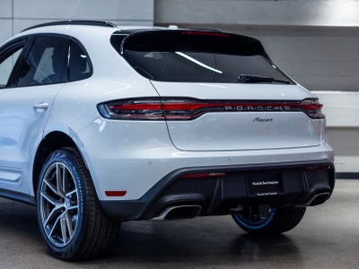 2026 Porsche Macan Base