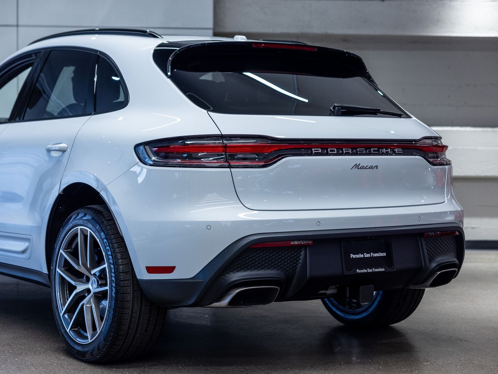 2026 Porsche Macan Base
