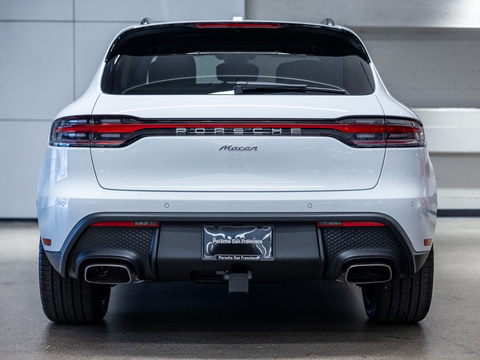 2026 Porsche Macan Base