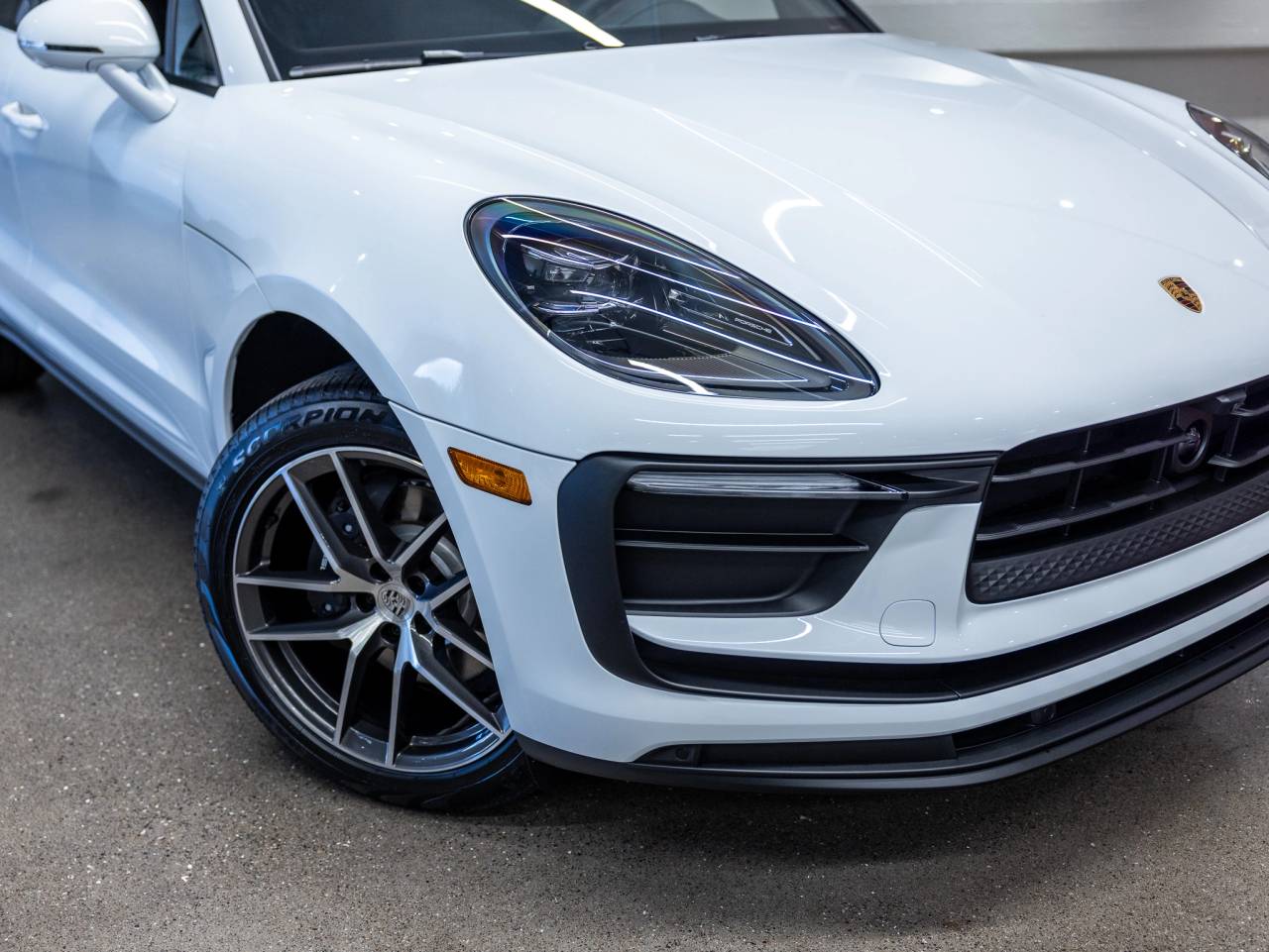 2026 Porsche Macan Base