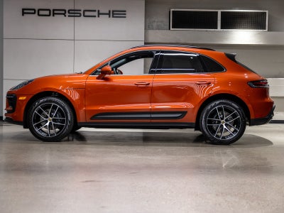 2025 Porsche Macan Base